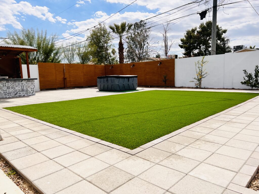 artificial-truf-backyard-2