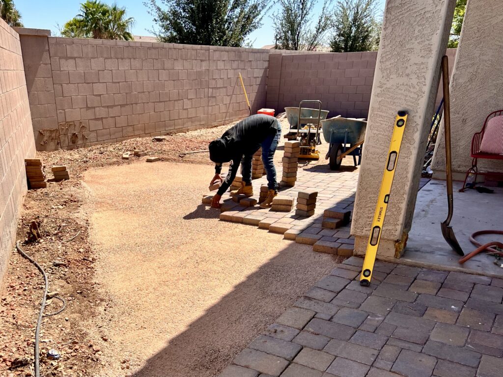 paver-artificial-grass-instal2