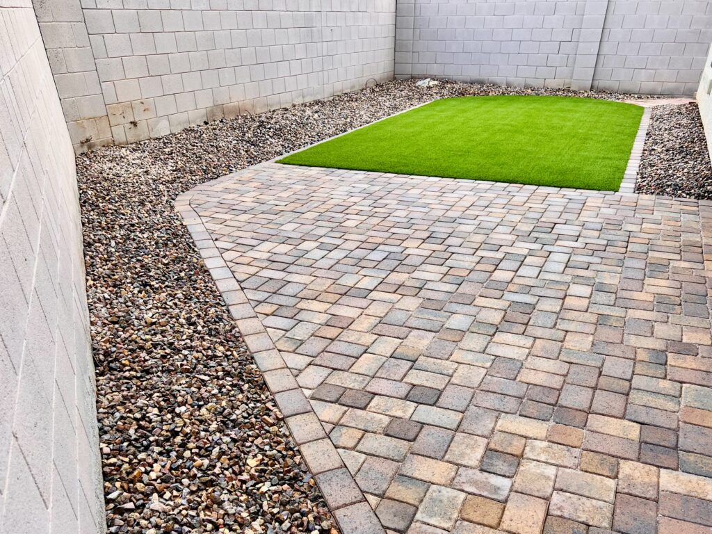 paver-artificial-grass-instal3
